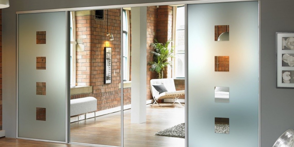 Aynalı Kapılarla Estetik ve Fonksiyonel Alanlar